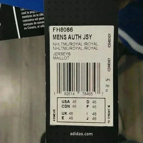 John Tavares  jersey - Picture 7 of 7